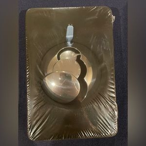 NIB Nambe Snowman ornament 2010, designer Aaron Johnson 3 X 3 inches